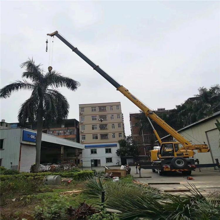 德兴12吨吊车出租一天的收费标准是什么