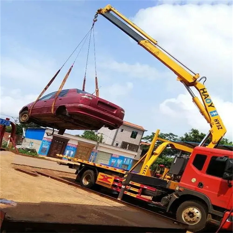 德兴吊车救援小汽车怎么吊