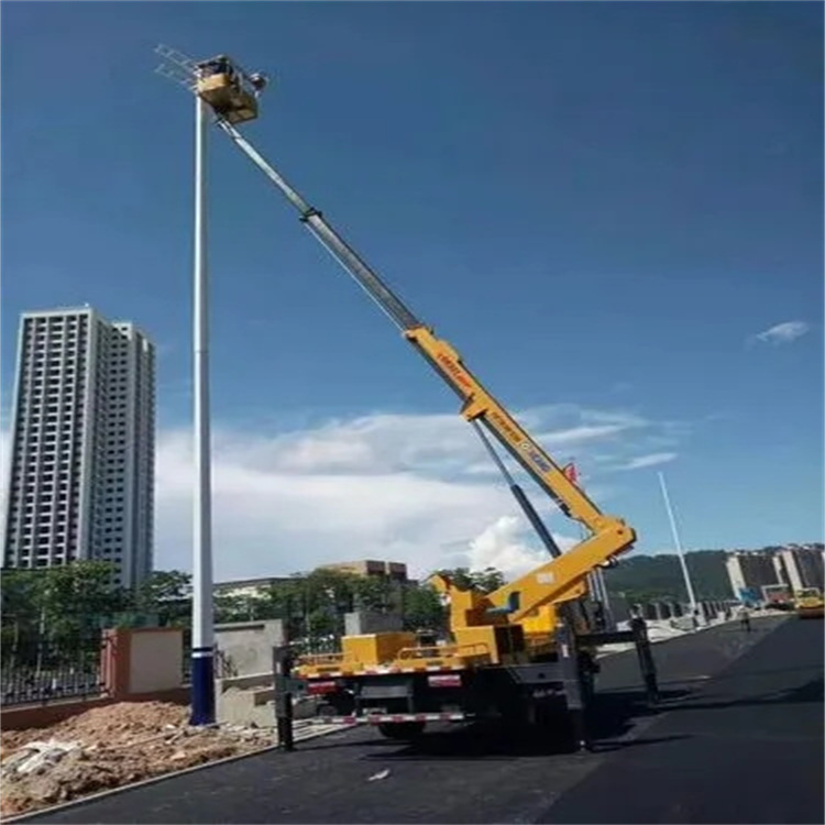 德兴维修路灯的曲臂升降车出租