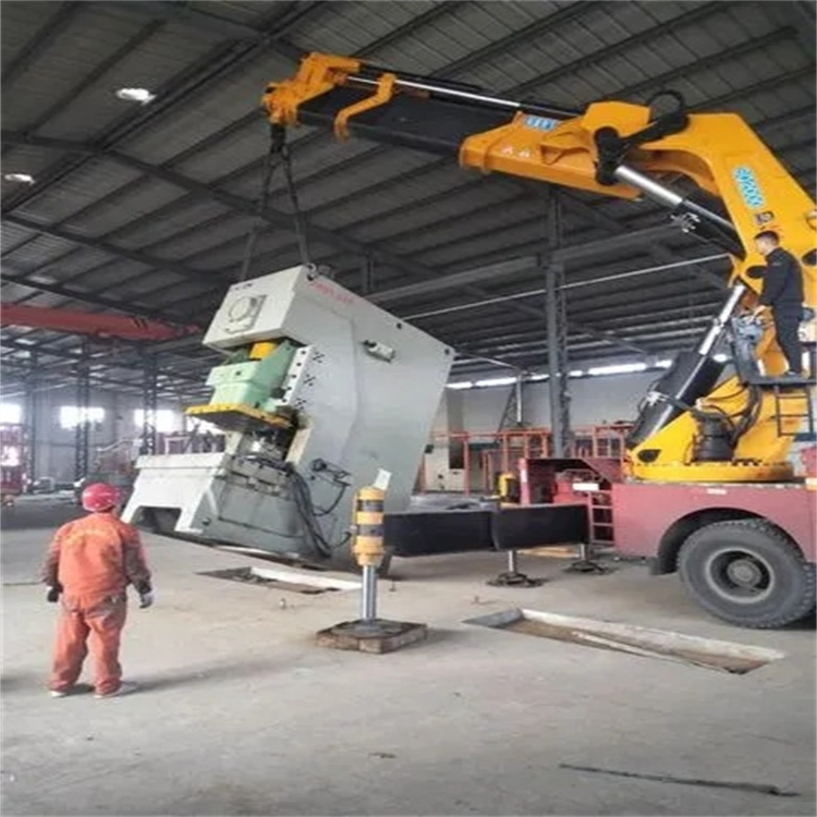 德兴80吨折臂吊车出租附近电话