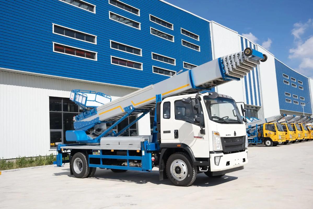 德兴出租云梯车高空作业车 建筑垃圾搬运